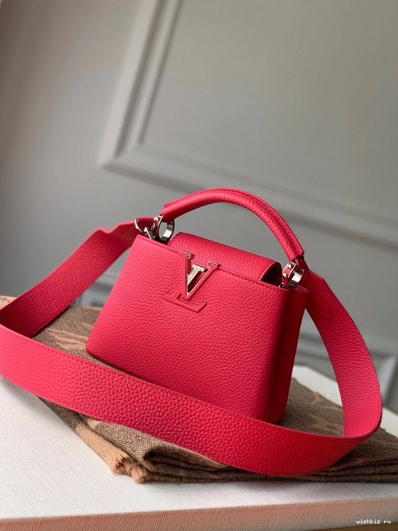 WIS VUITTON MINI LOUIS CAPUCINES 0825